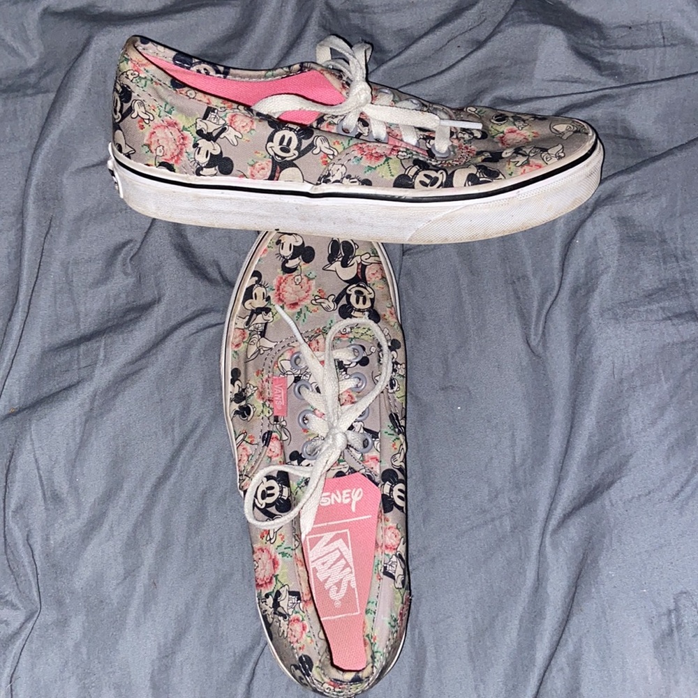 Minnie Mouse Vans - Picture 3 of 3